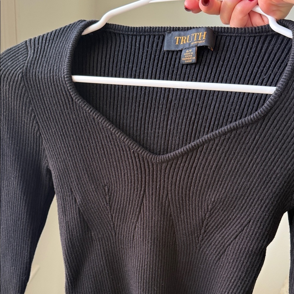 Truth by Republic Black Ribbed V-Neck Long Sleeve Spring Top Size S - Picture 6 of 9
